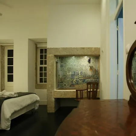 Travellers House - Hostel *