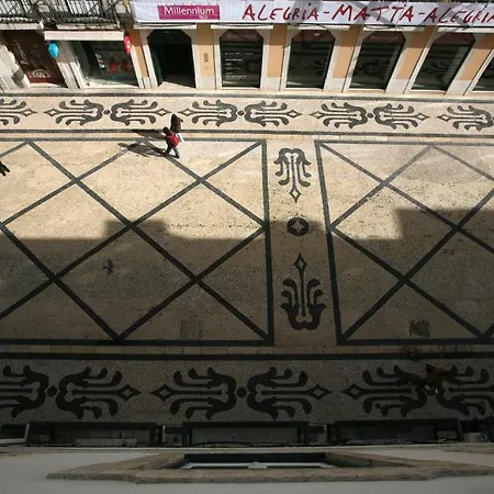 Travellers House - Hostel *
